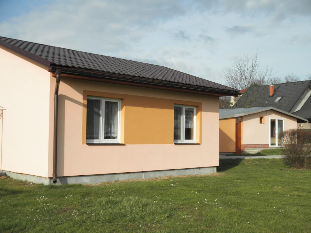 伊万娜公寓式酒店 Valašské Meziříčí 外观 照片